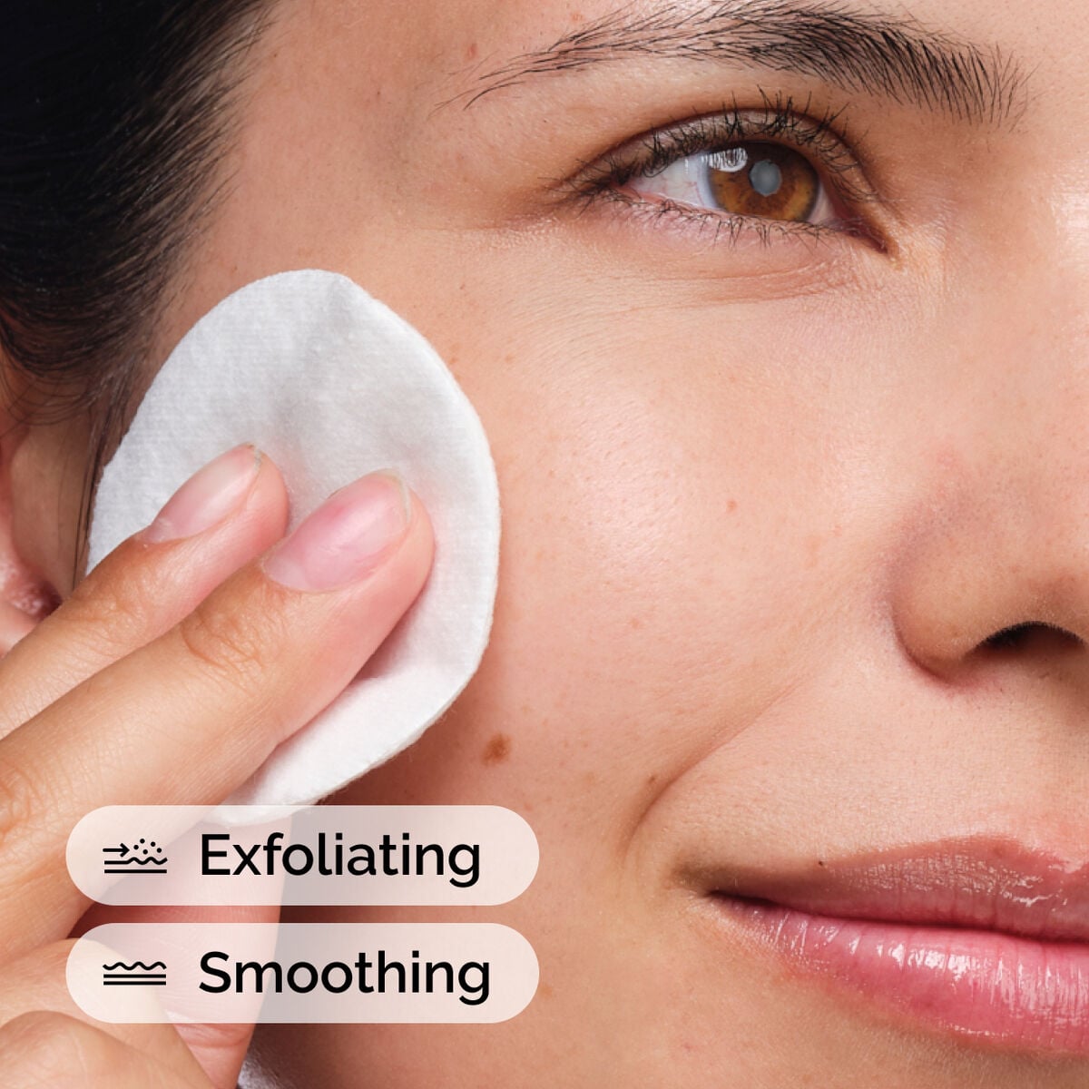 glycolic-acid-7-exfoliating-toner-f2 ord-glycolic-acid-exfoliating-toner-model-application-with-benefits.jpg